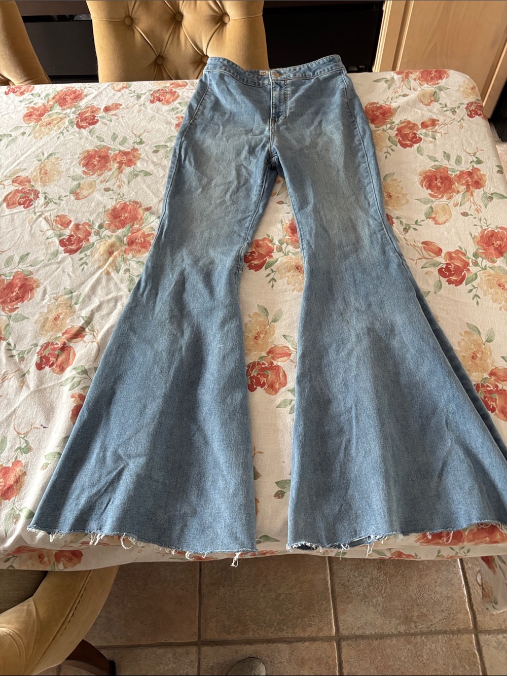 Free People Ladies Light Blue High-Rise Flare Jeans-28 - Picture 3 of 7